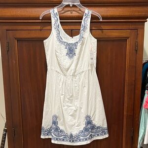 Vineyard Vines White Dress with Blue Detailing